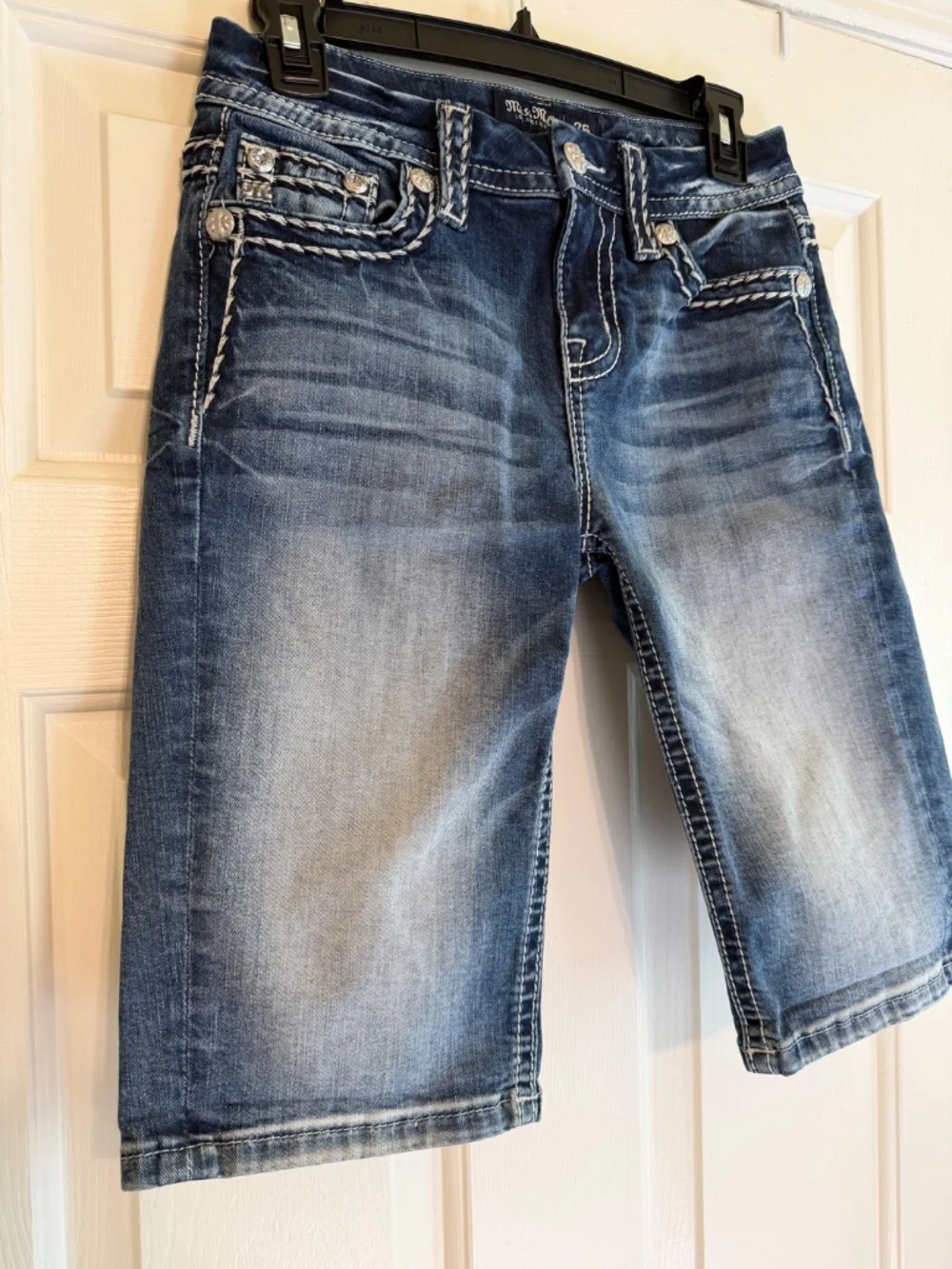 Miss Me Women's Blue Denim Bermuda Rhinestone Shorts 26 Mid Rise Medium Wash EUC